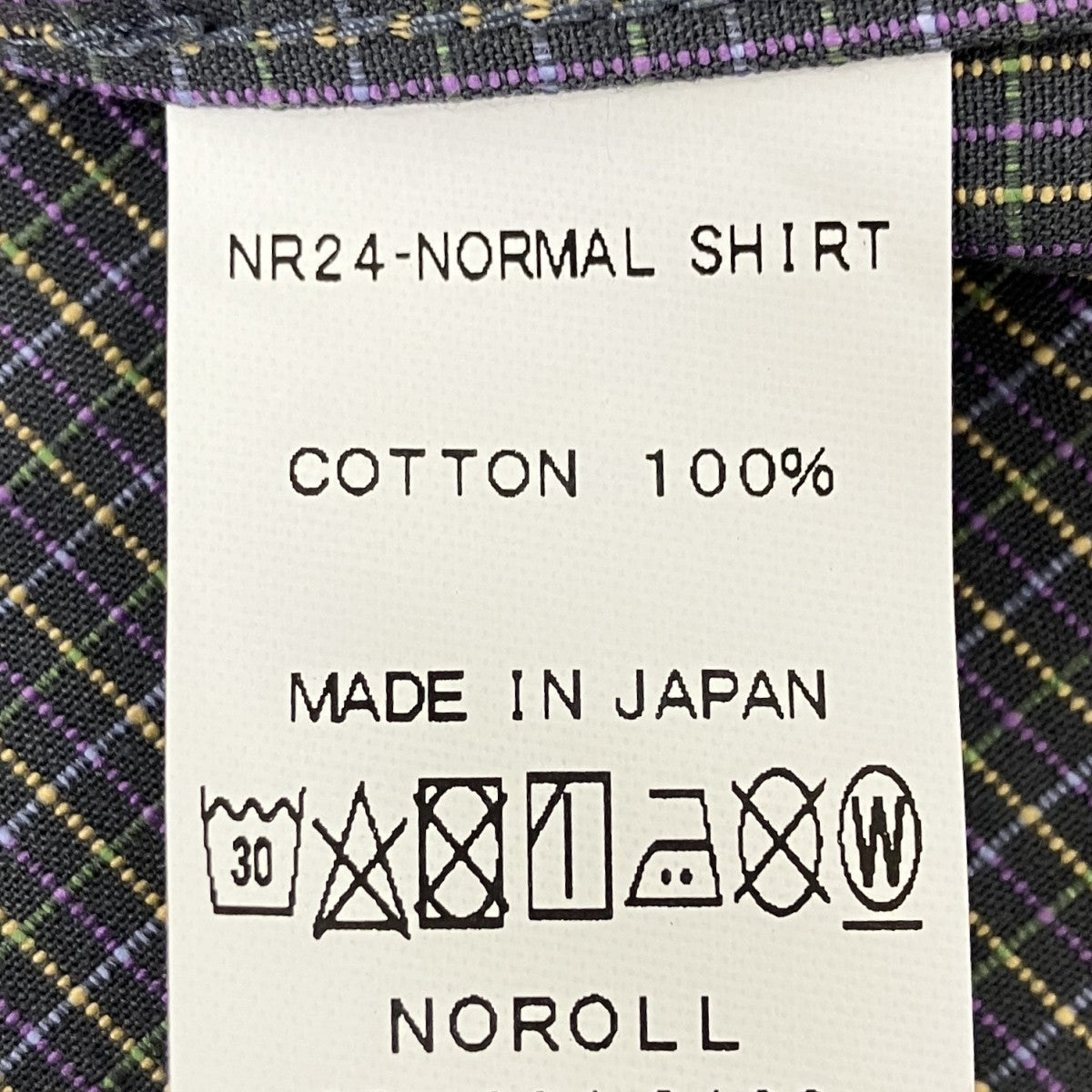 チェックシャツ