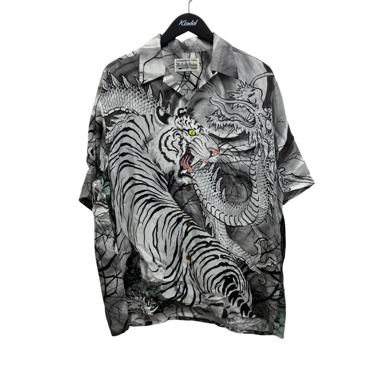総柄シャツ