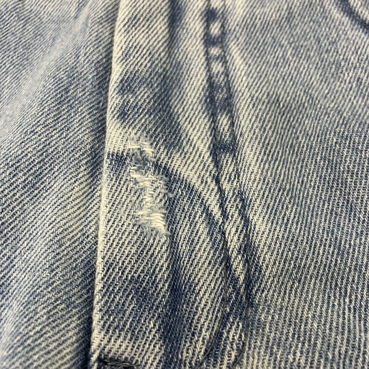 デニムパンツ