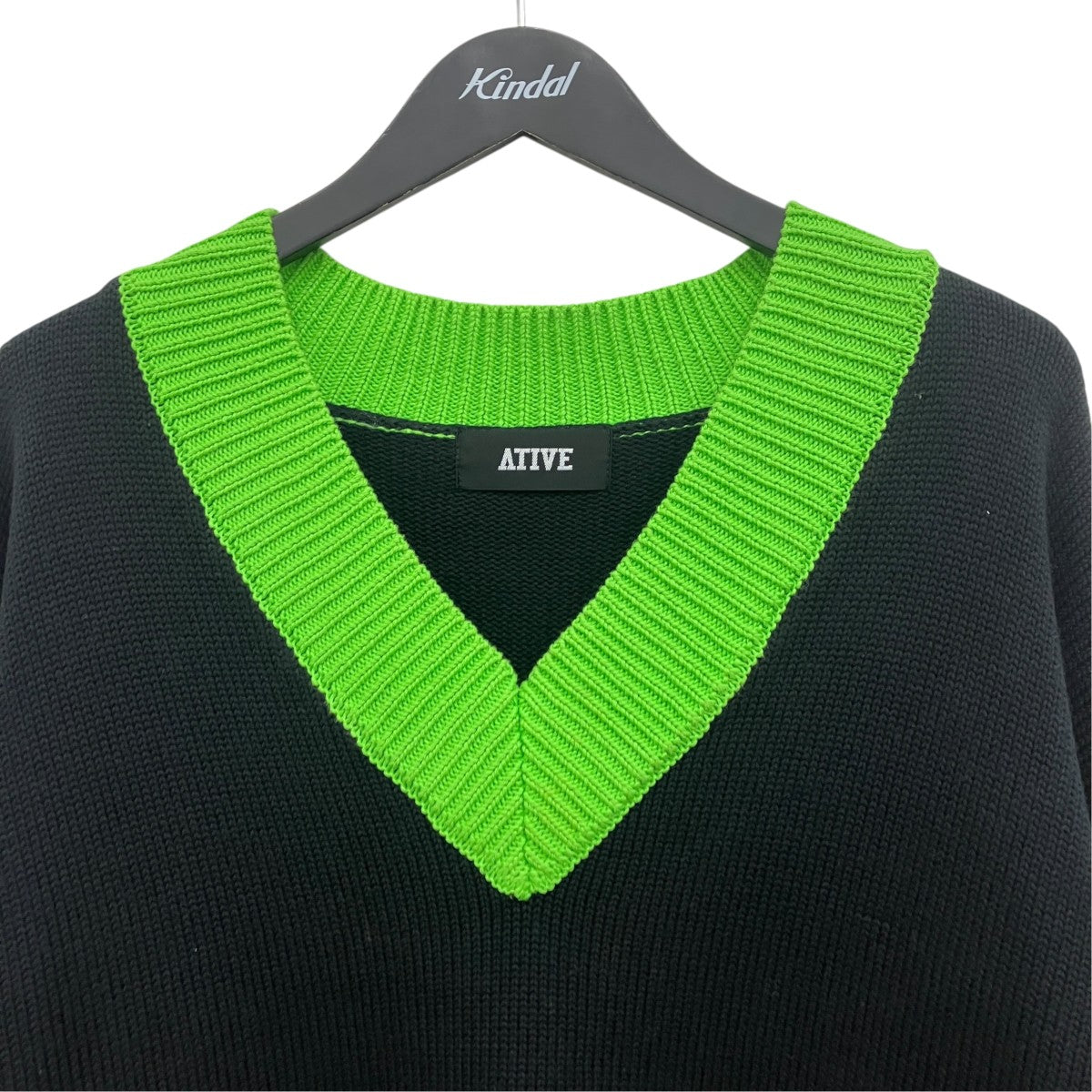 Green Knitted Cotton V-Neck Sweater Vネックニット