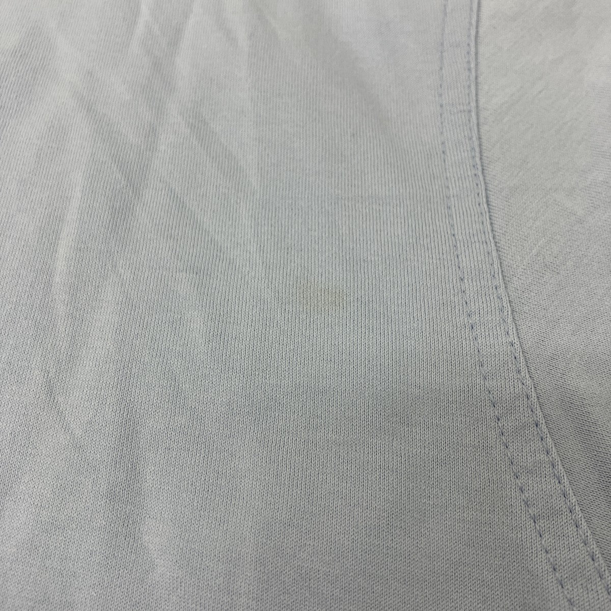 ロゴエンブロイダリーTシャツ