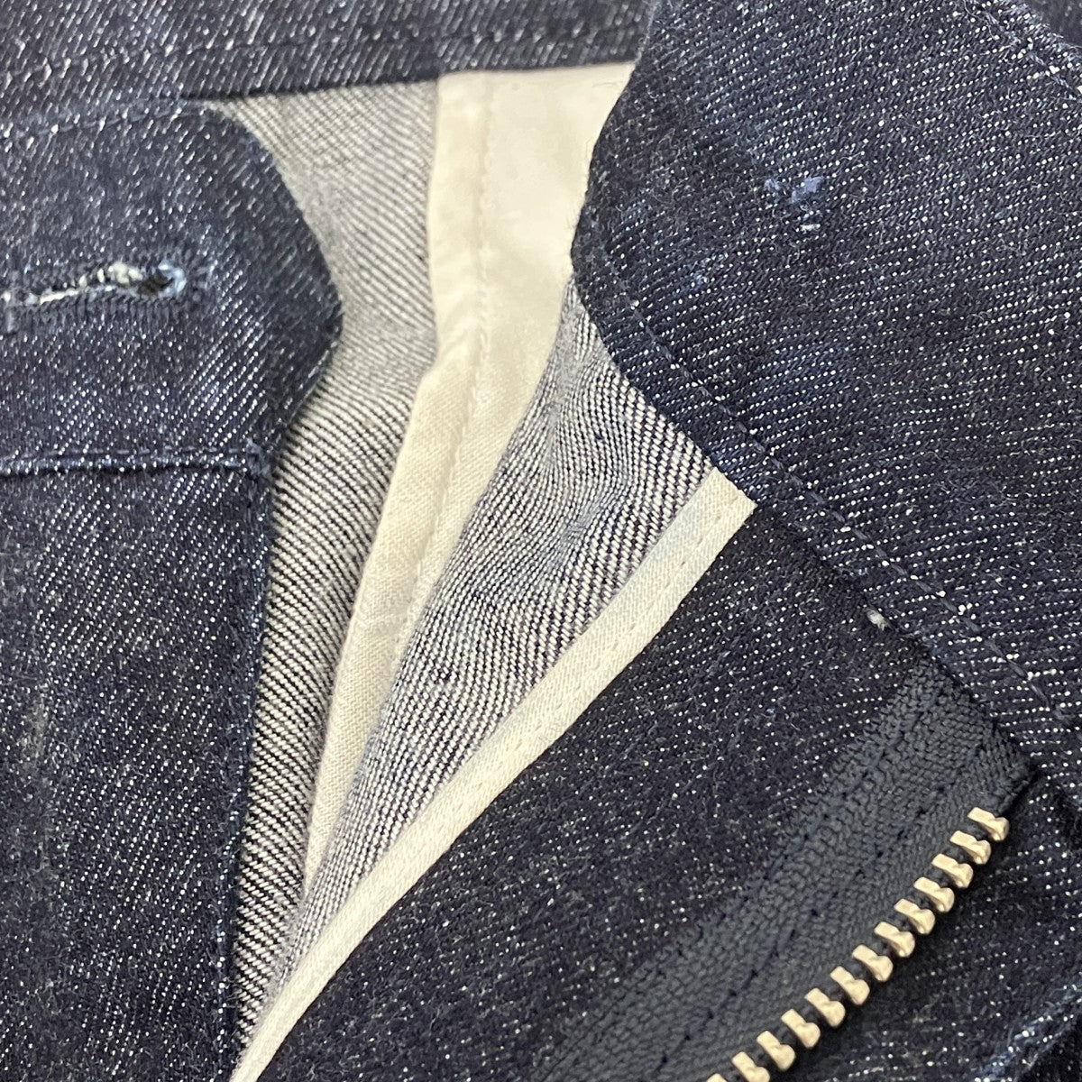 STRAIGHT DENIM TROUSERS ストレートデニムトラウザー