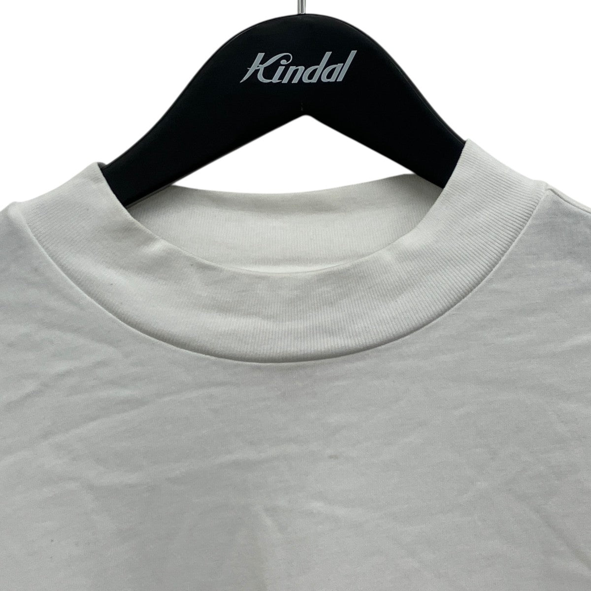モックネックTシャツ