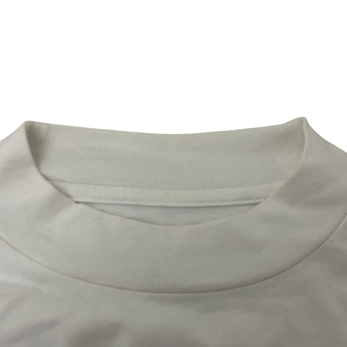 モックネックTシャツ