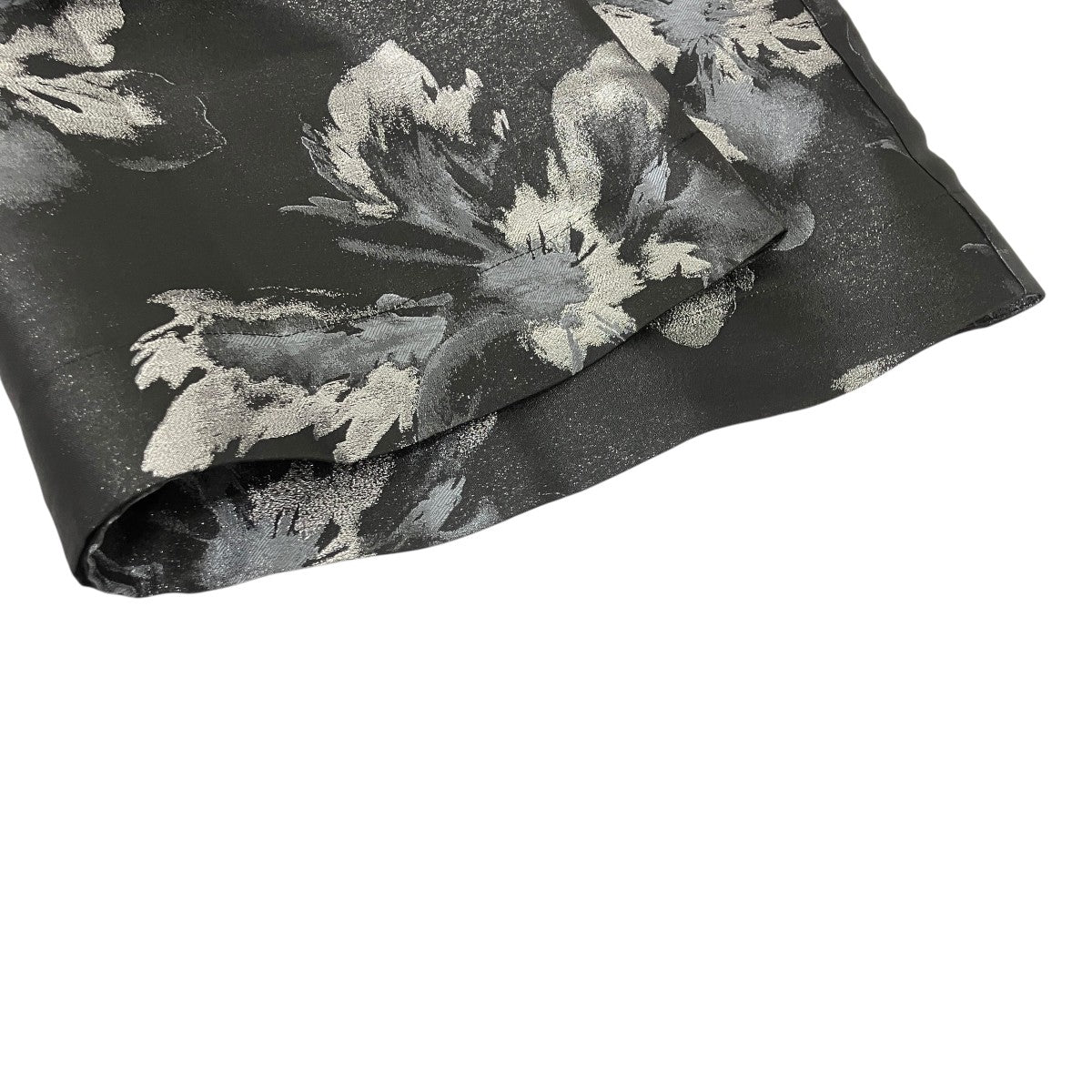 FLOWER JACQUARD FLARE SKIRT