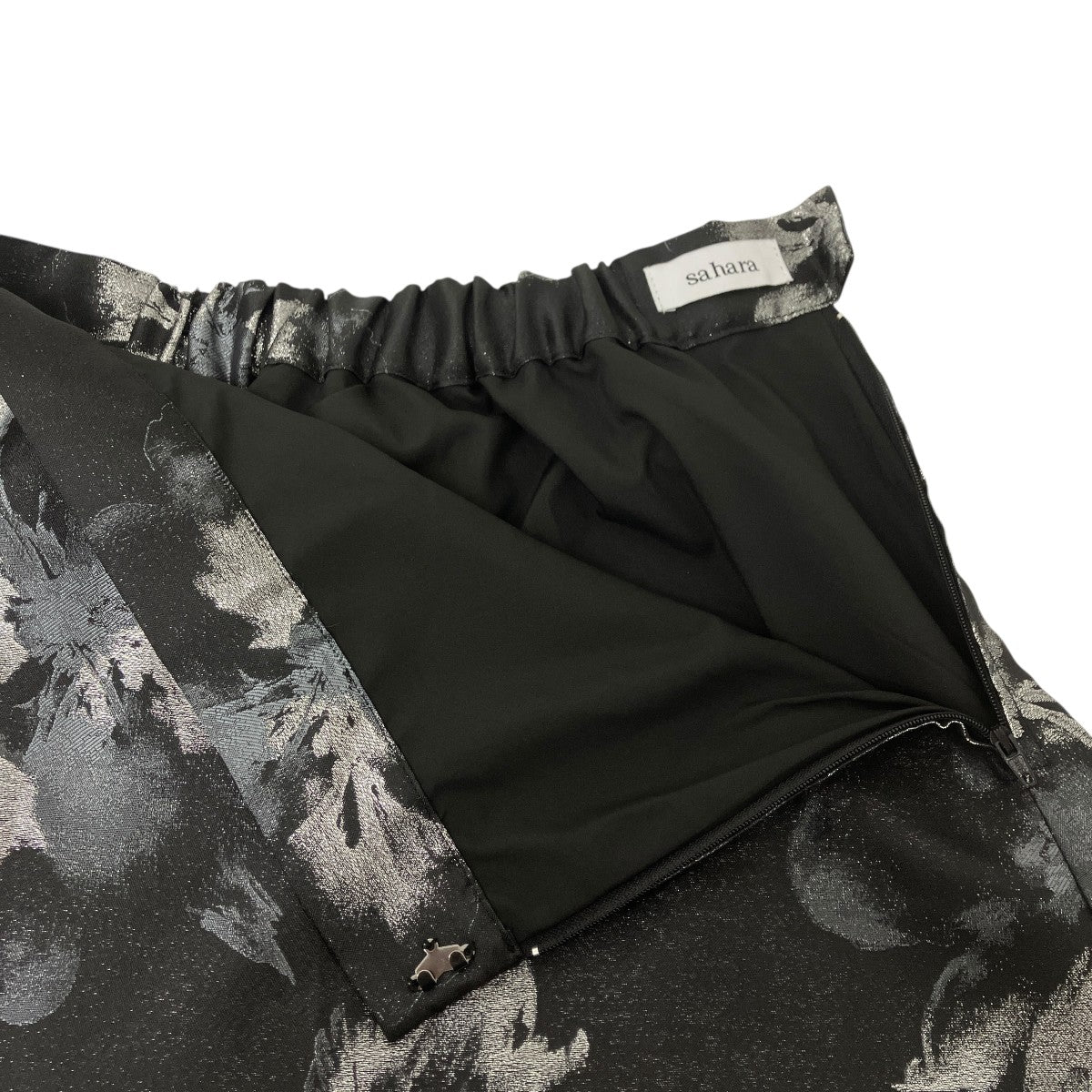 FLOWER JACQUARD FLARE SKIRT