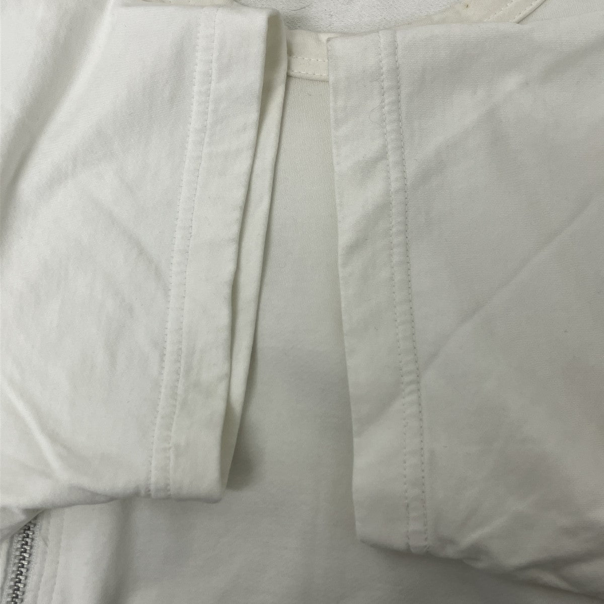 ジップデザインTシャツ