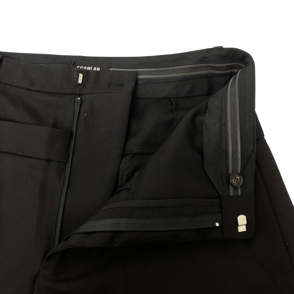 DOUBLE WAIST WOOL SHORT ダブルウェストデザインショーツ