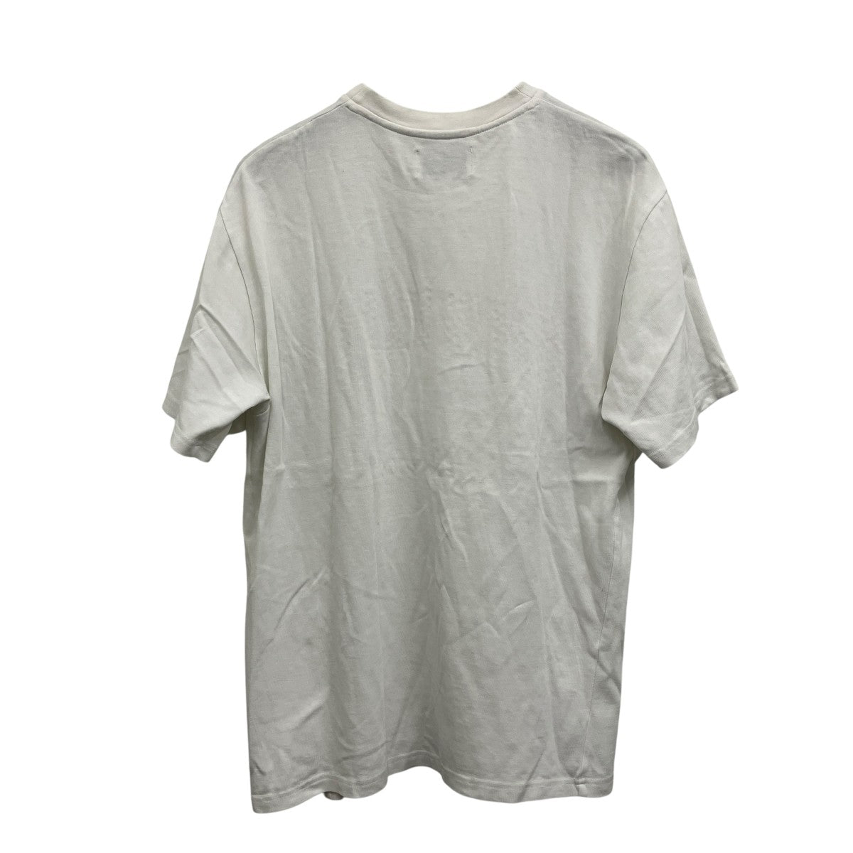 スタッズTシャツ