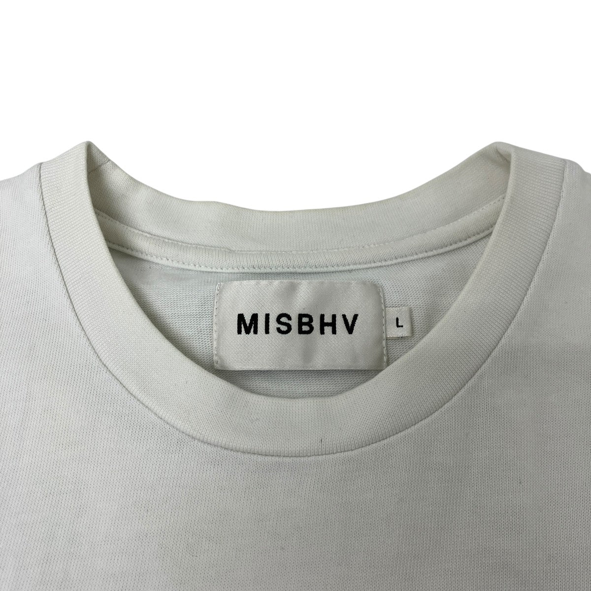 スタッズTシャツ