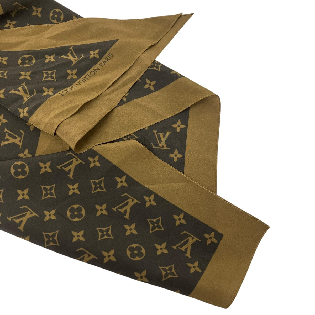 LOUIS VUITTON(ルイヴィトン) モノグラムスカーフ付きブラウス RW212W