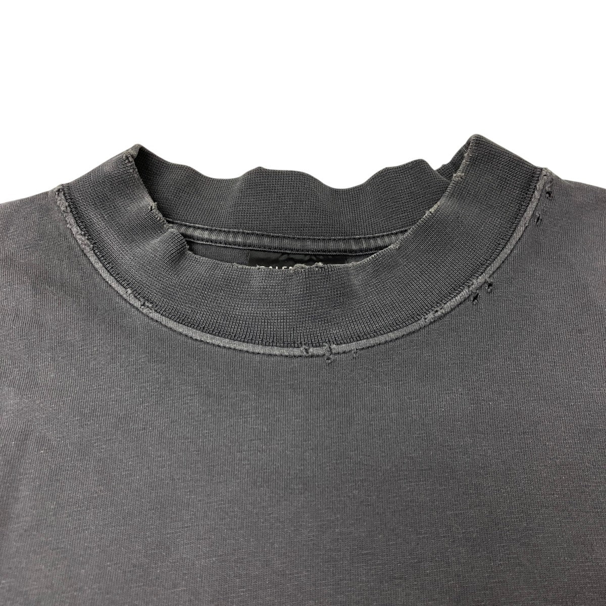 テープロゴダメージTシャツ