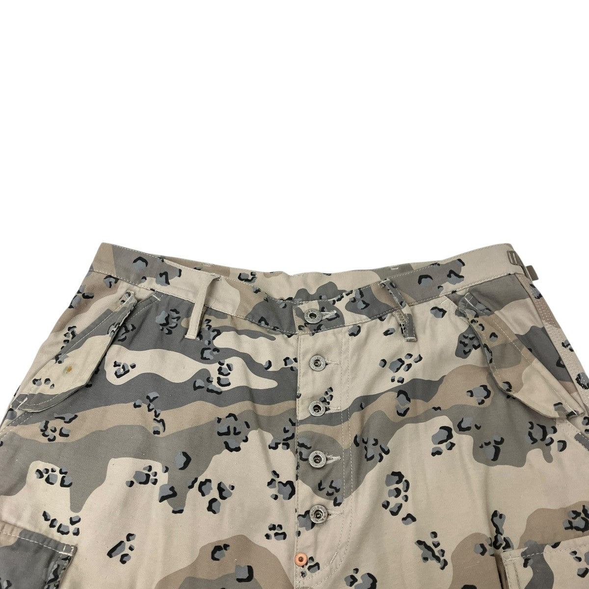 カーゴパンツ