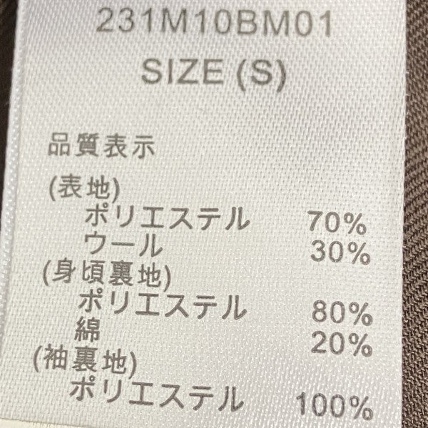 セットアップスーツ