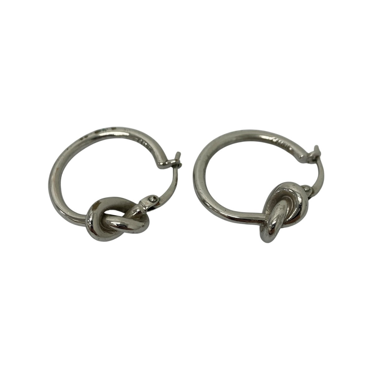 ノットピアス