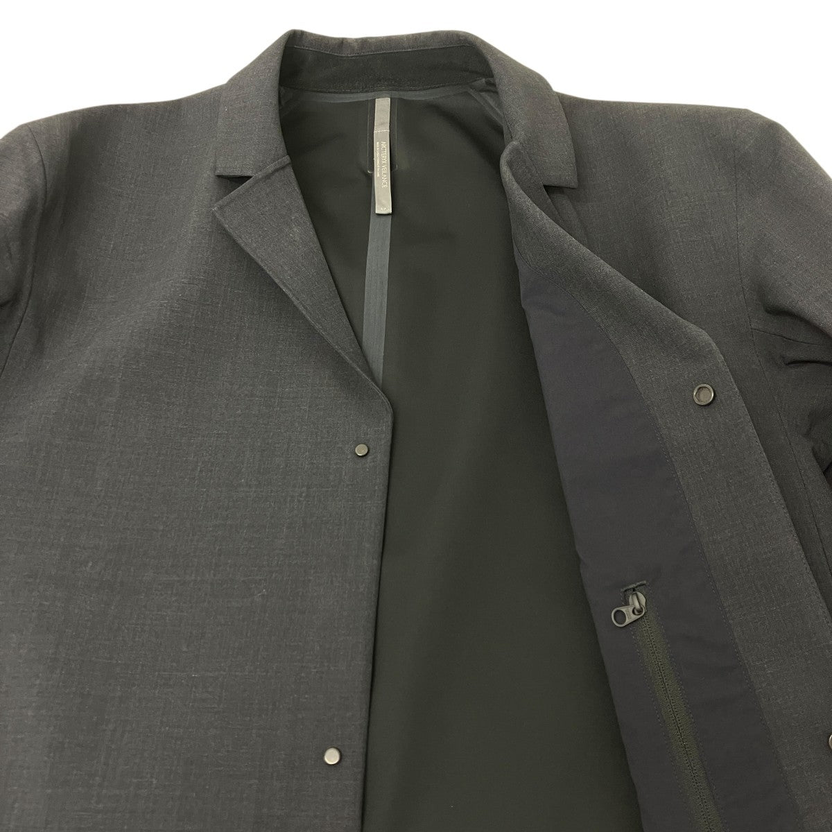 ARC’TERYX VEILANCE テーラードジャケット 古着・中古-4枚目のアイテム画像