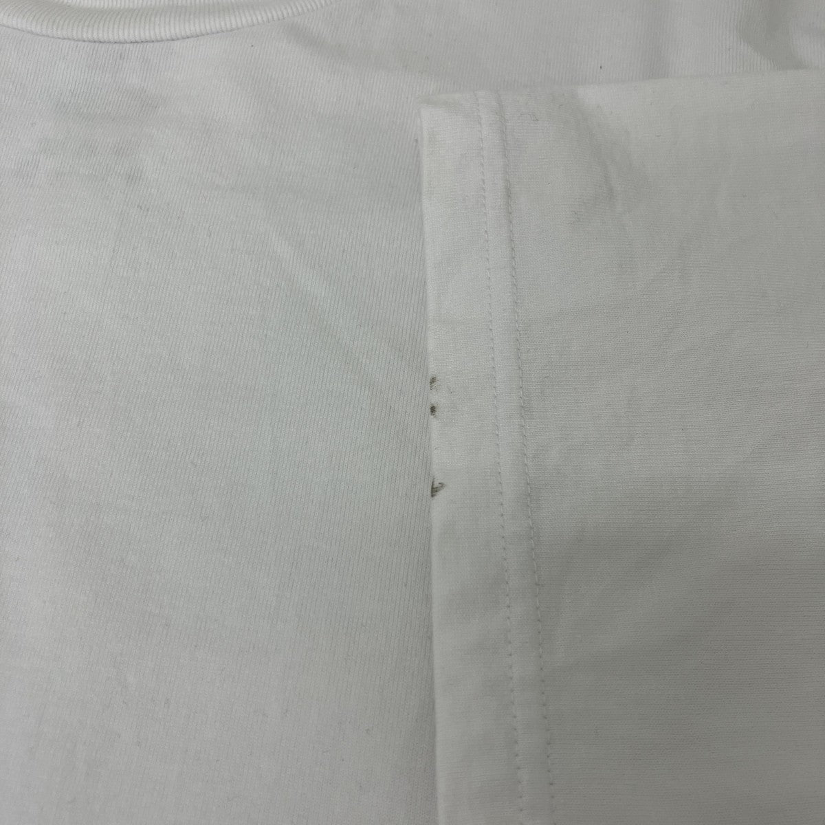 クルーネックTシャツ