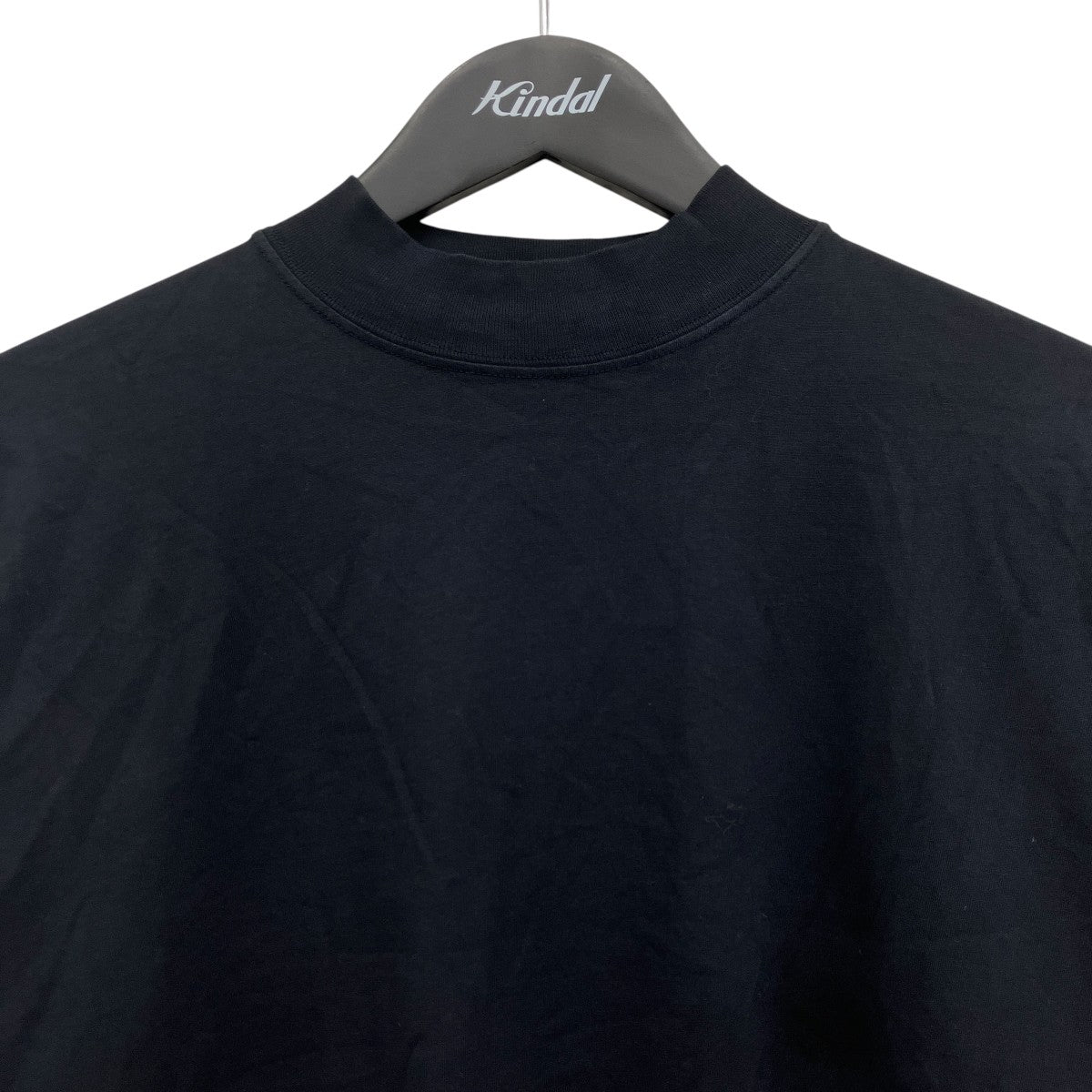 モックネックTシャツ