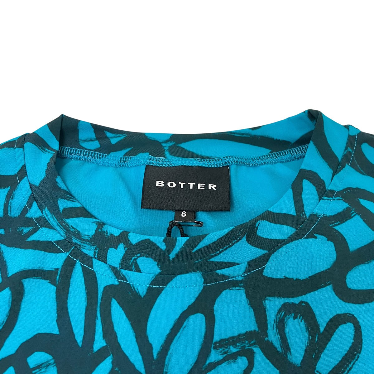 フラワープリントＴシャツ