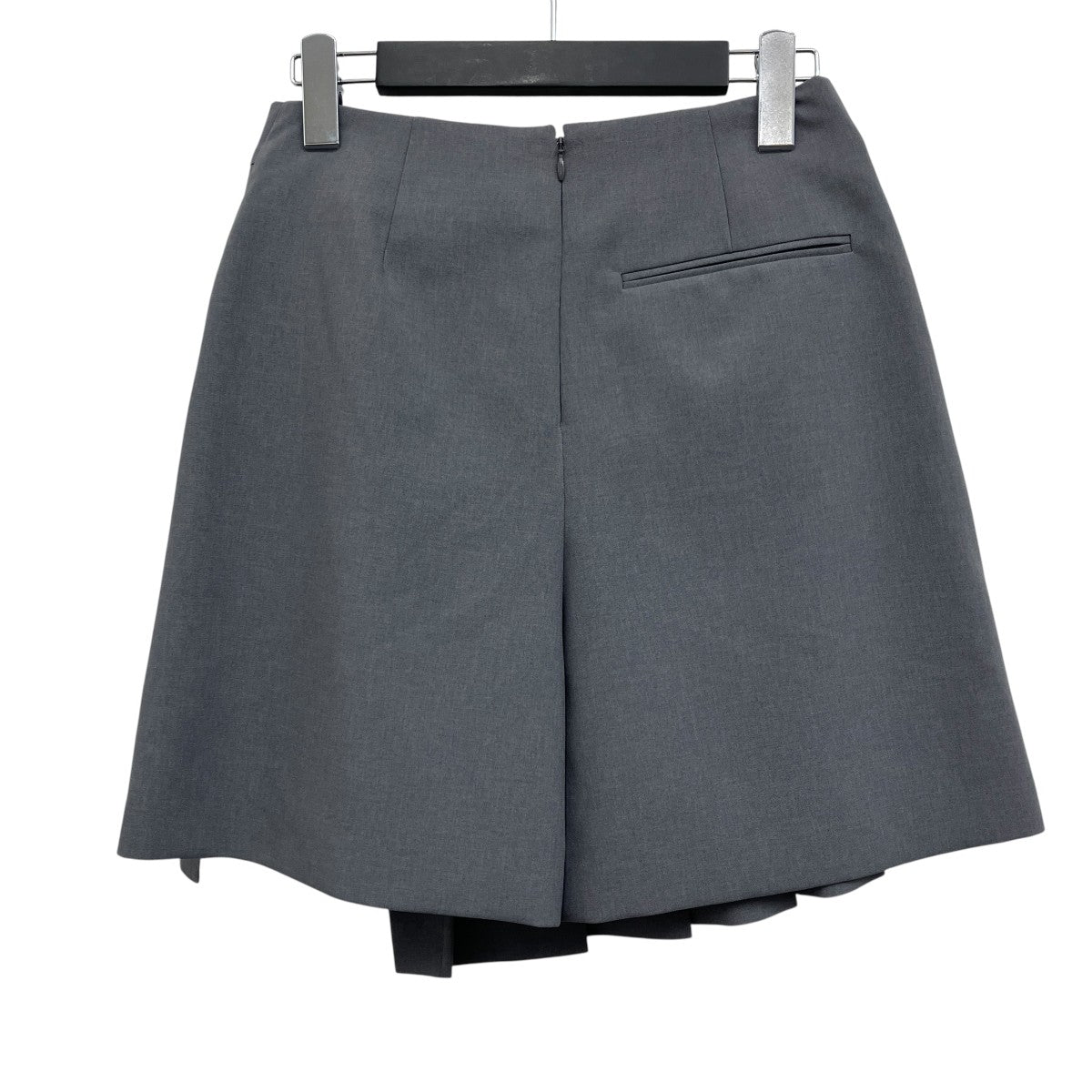 プリーツパンツ