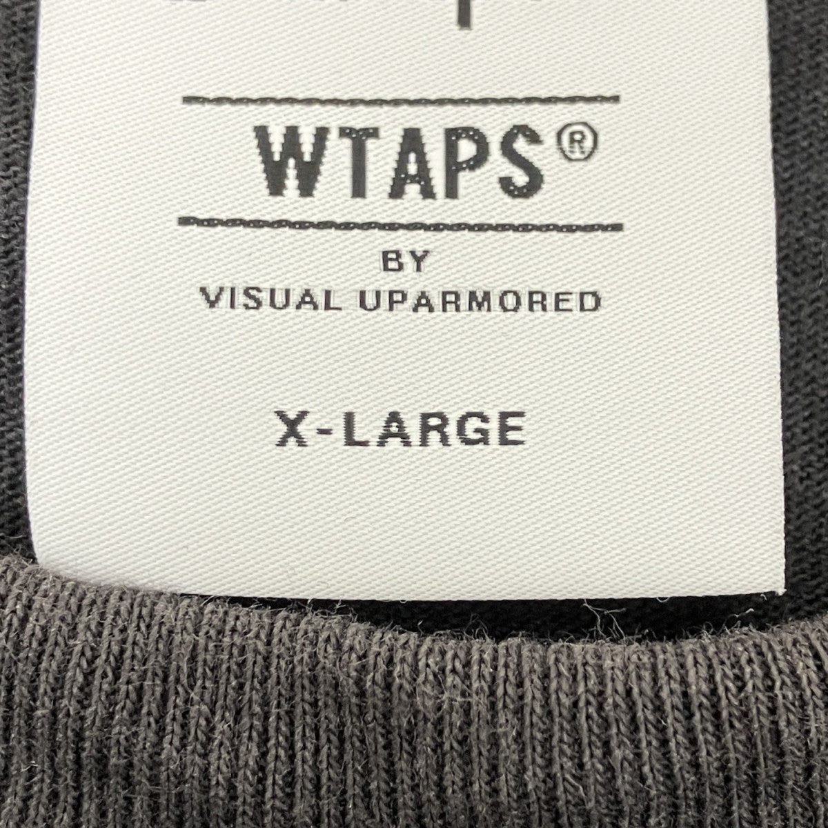 ポケット刺繍ロングスリーブTシャツ