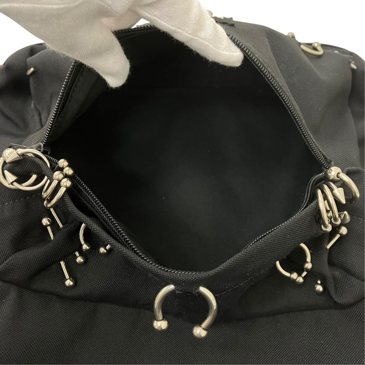 エクスプローラーピアスデザインバックパック