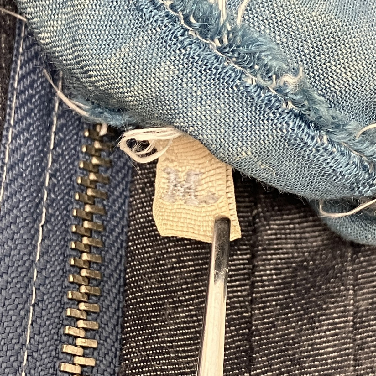 デニムシャツ