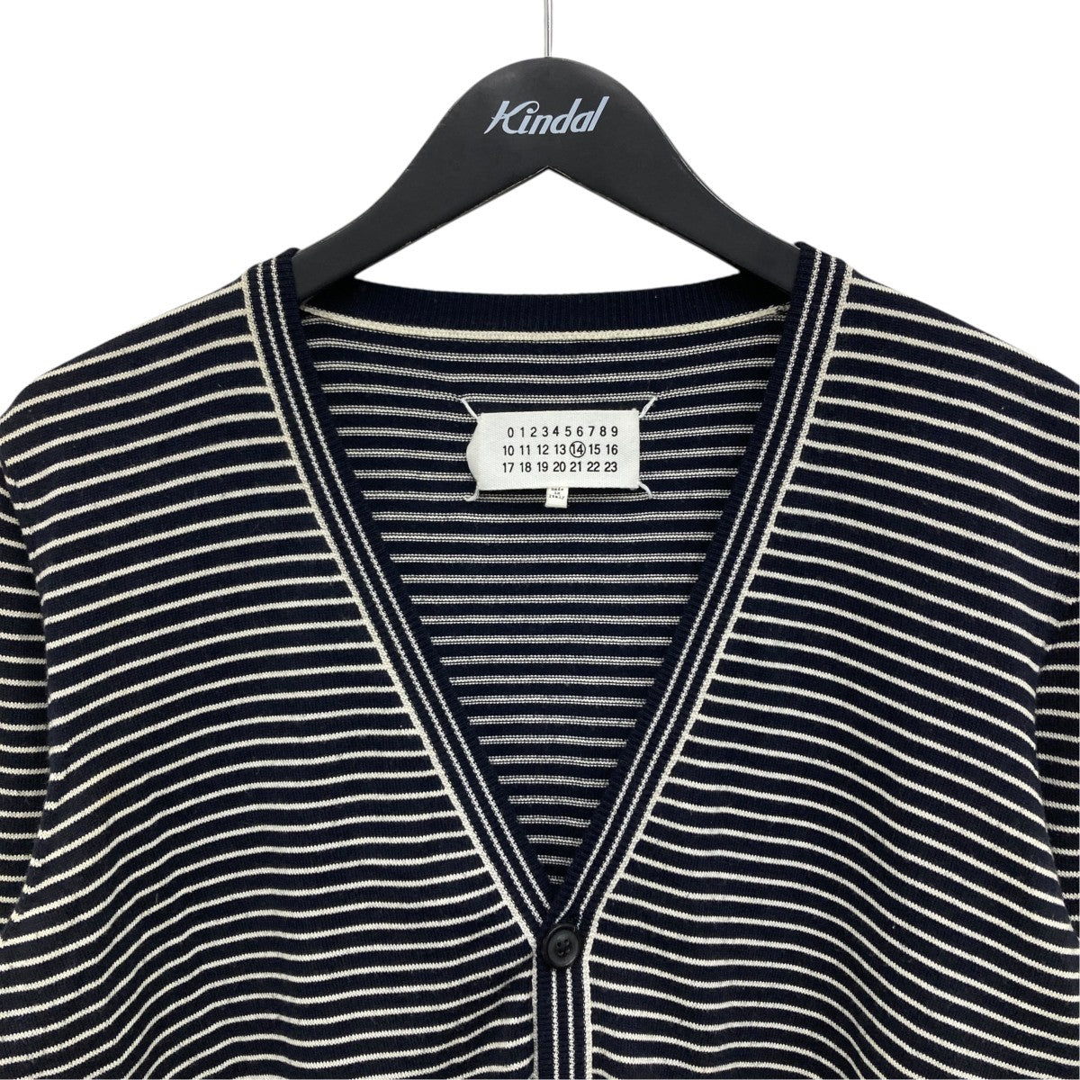 VネックロングスリーブTシャツ