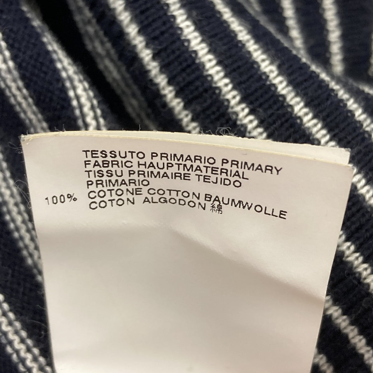 VネックロングスリーブTシャツ