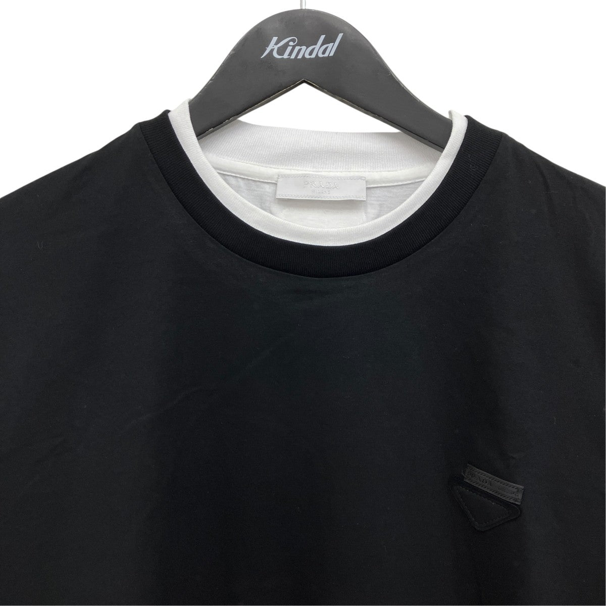 エンボスロゴロングスリーブTシャツ