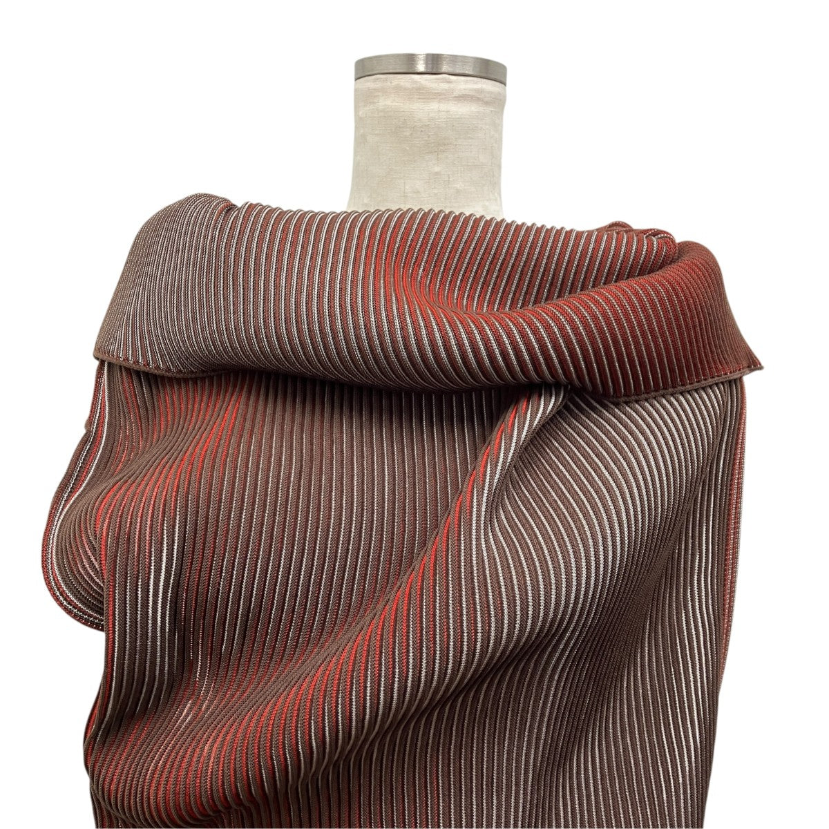ISSEY MIYAKE プリーツハイネックノースリ-ブカットソー 古着・中古-3枚目のアイテム画像