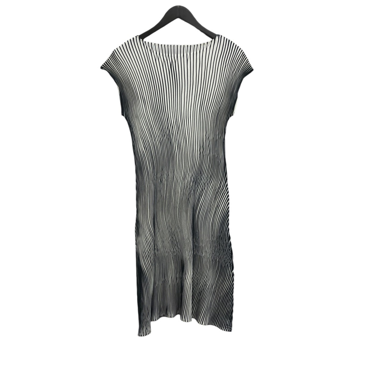 ISSEY MIYAKE ノースリーブワンピース 古着・中古-2枚目のアイテム画像