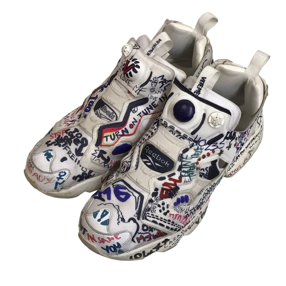 「INSTAPUMP FURY」スニーカー　BS7031