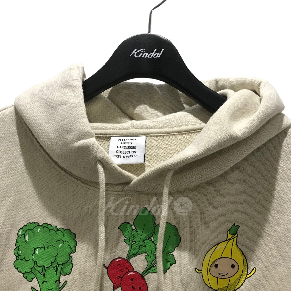 VETEMENTS(ヴェトモン) 「Vegan Logo Hoody」 プルオーバーパーカー