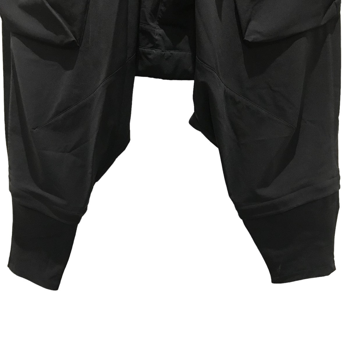 アクロニウムのカーゴパンツ P30A-DS SCHOELLER DRYSKIN UNTRAWIDE CARGO TROUSERです。 ACRONYM ボトムス 古着・中古アイテム