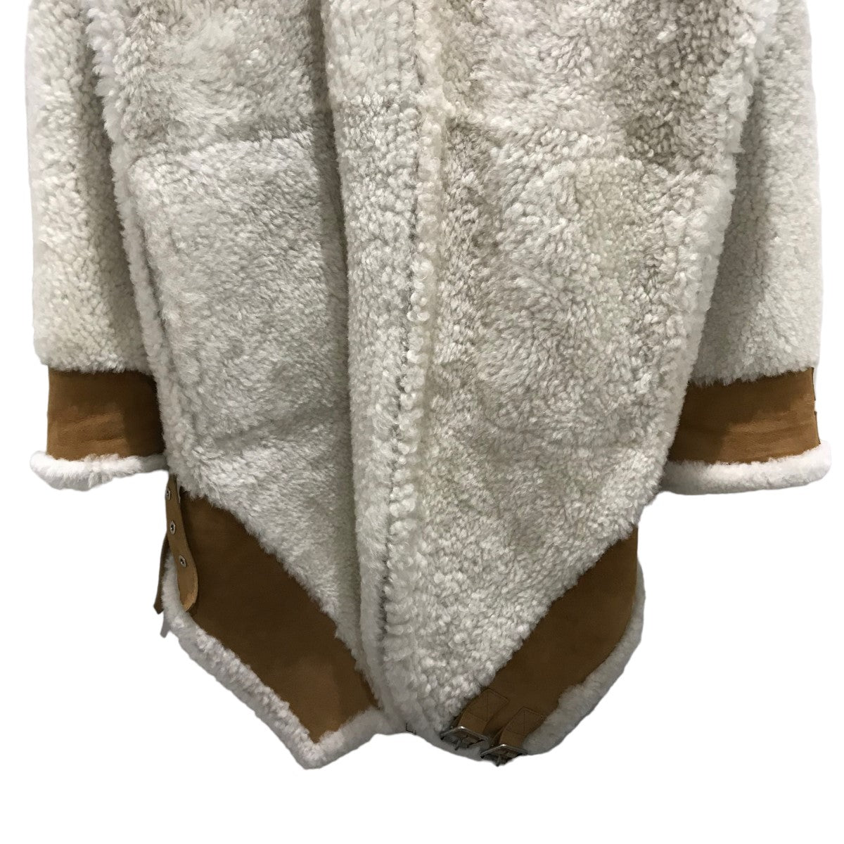 ロエベムートンコート 1316620541.jpg?1629765588