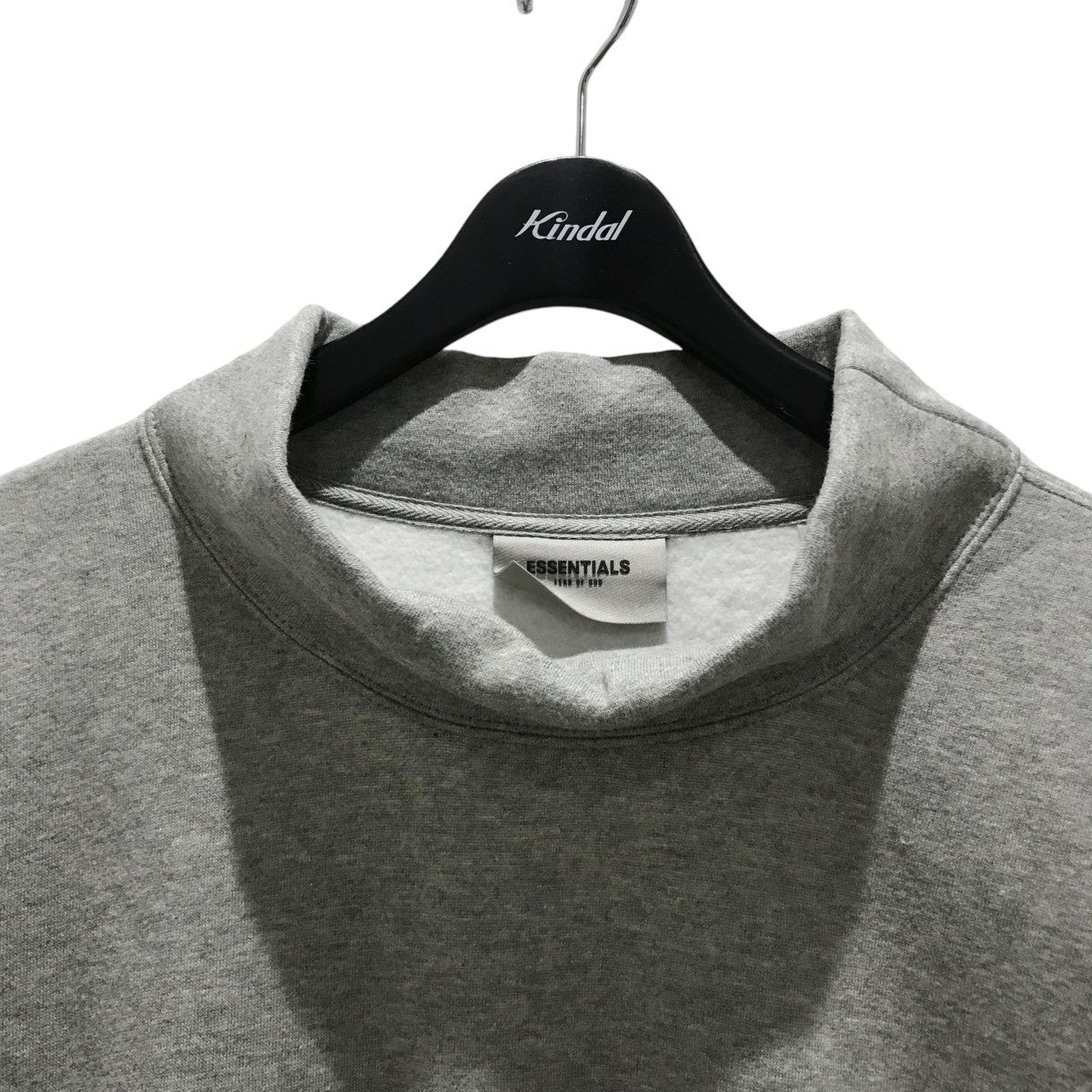 FOG ESSENTIALS(エフオージーエッセンシャルズ) ロゴ ハイネック