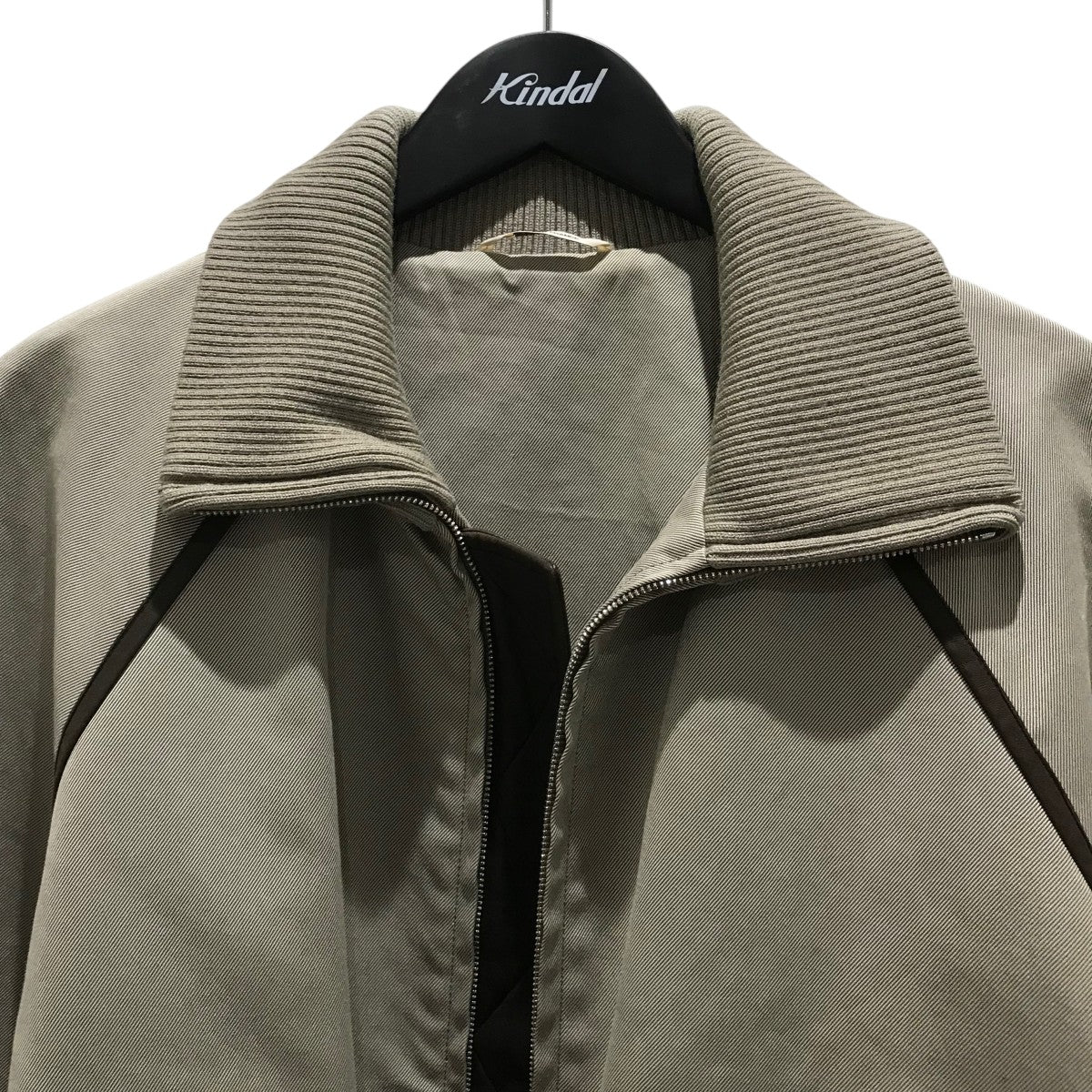 HERMES(エルメス) レザーパイピングハイネックジャケット カーキ