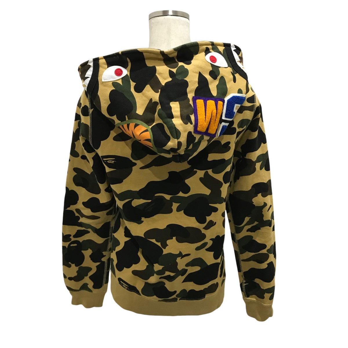 A BATHING APE(アベイシングエイプ) カモフラシャークフルジップパーカー001ZPC802002X 001ZPC802002X  ブライトイエロー サイズ XS｜【公式】カインドオルオンライン ブランド古着・中古通販【kindal】