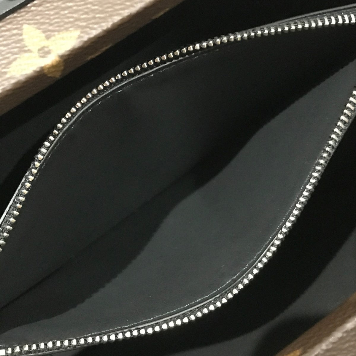 クラッチ・ボックスM20252