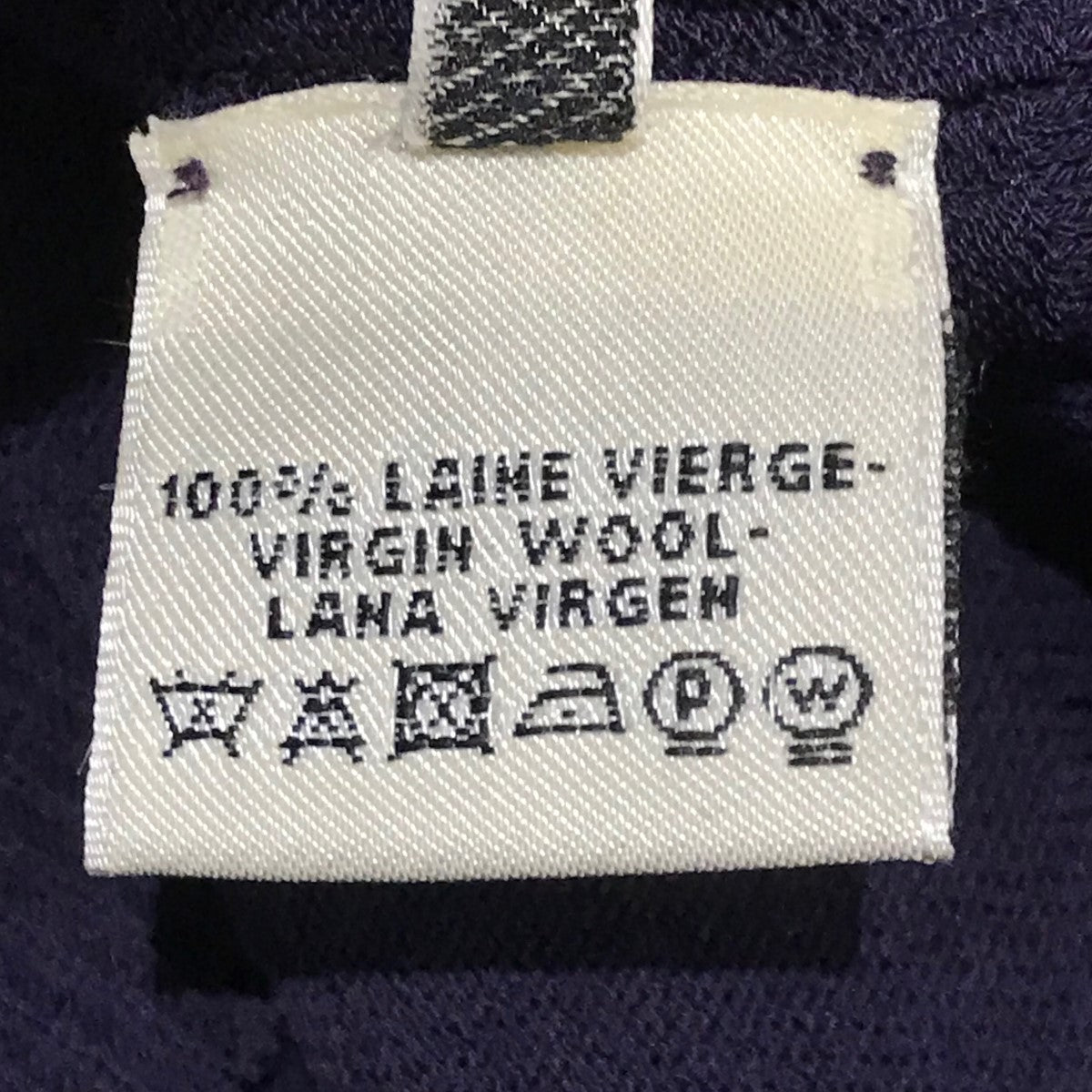 エルメスのVネックニットです。 HERMES 古着・中古 トップス アイテム