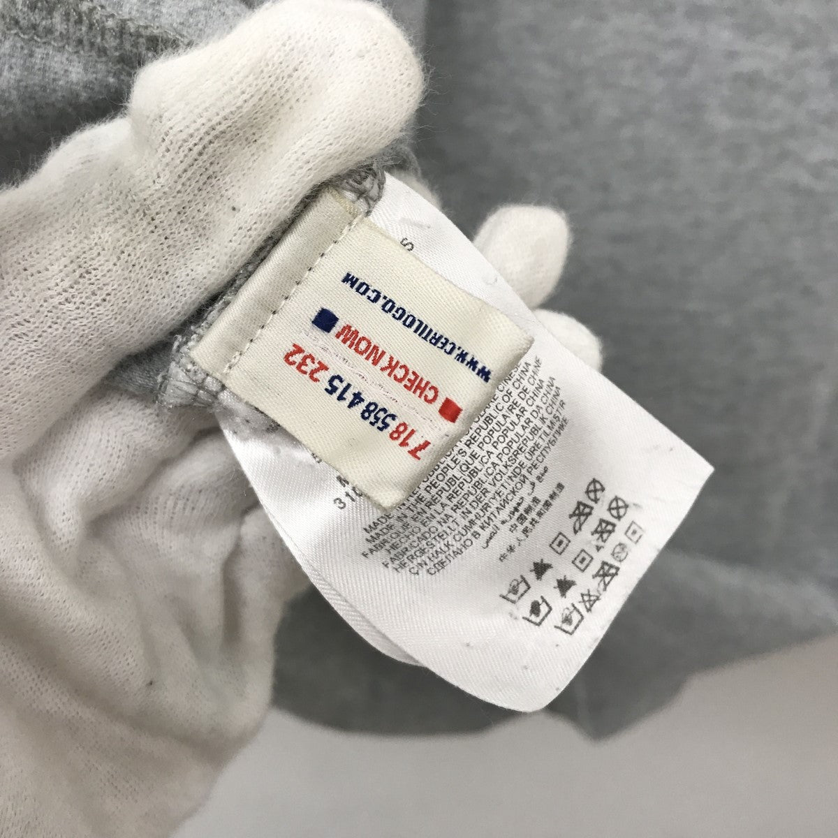 MONCLER VネックTシャツ 古着・中古-4枚目のアイテム画像