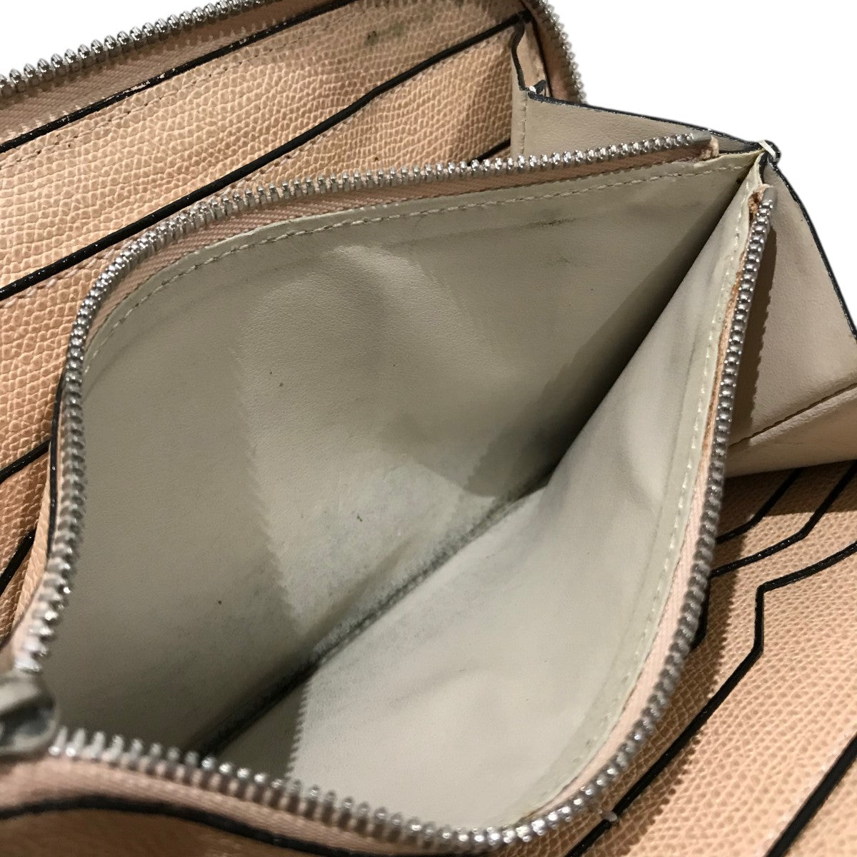 Valextra(ヴァレクストラ) 長財布 ベージュ｜【公式】カインドオル