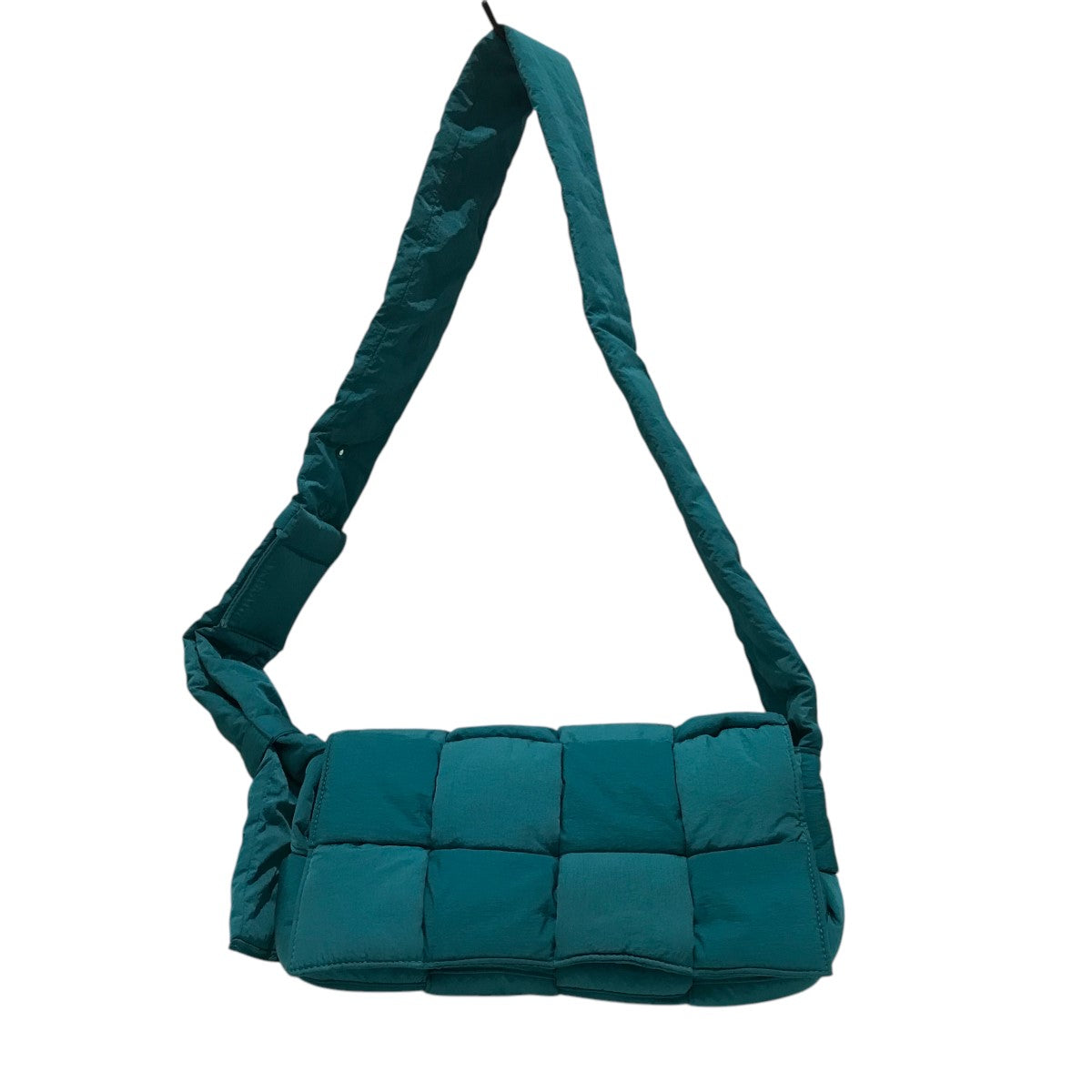 BOTTEGA VENETA(ボッテガヴェネタ) パデッド テック カセット