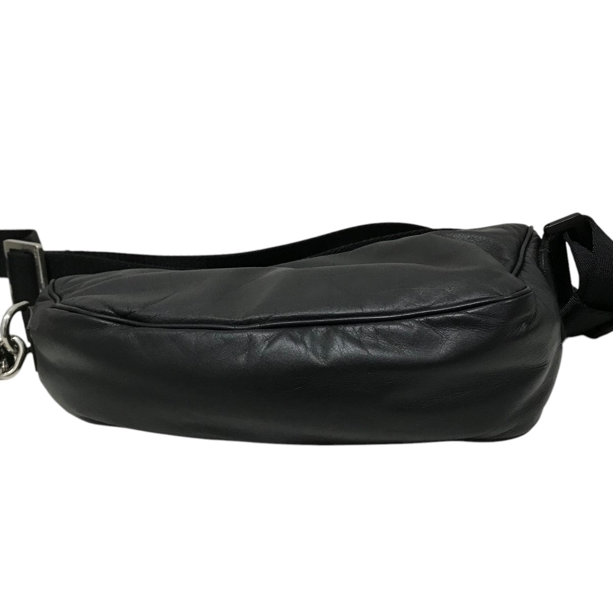 ショルダーバッグ Burberry Shield Burberry Shield ジップ ショルダーバッグ | ブラック | FARFETCH JP