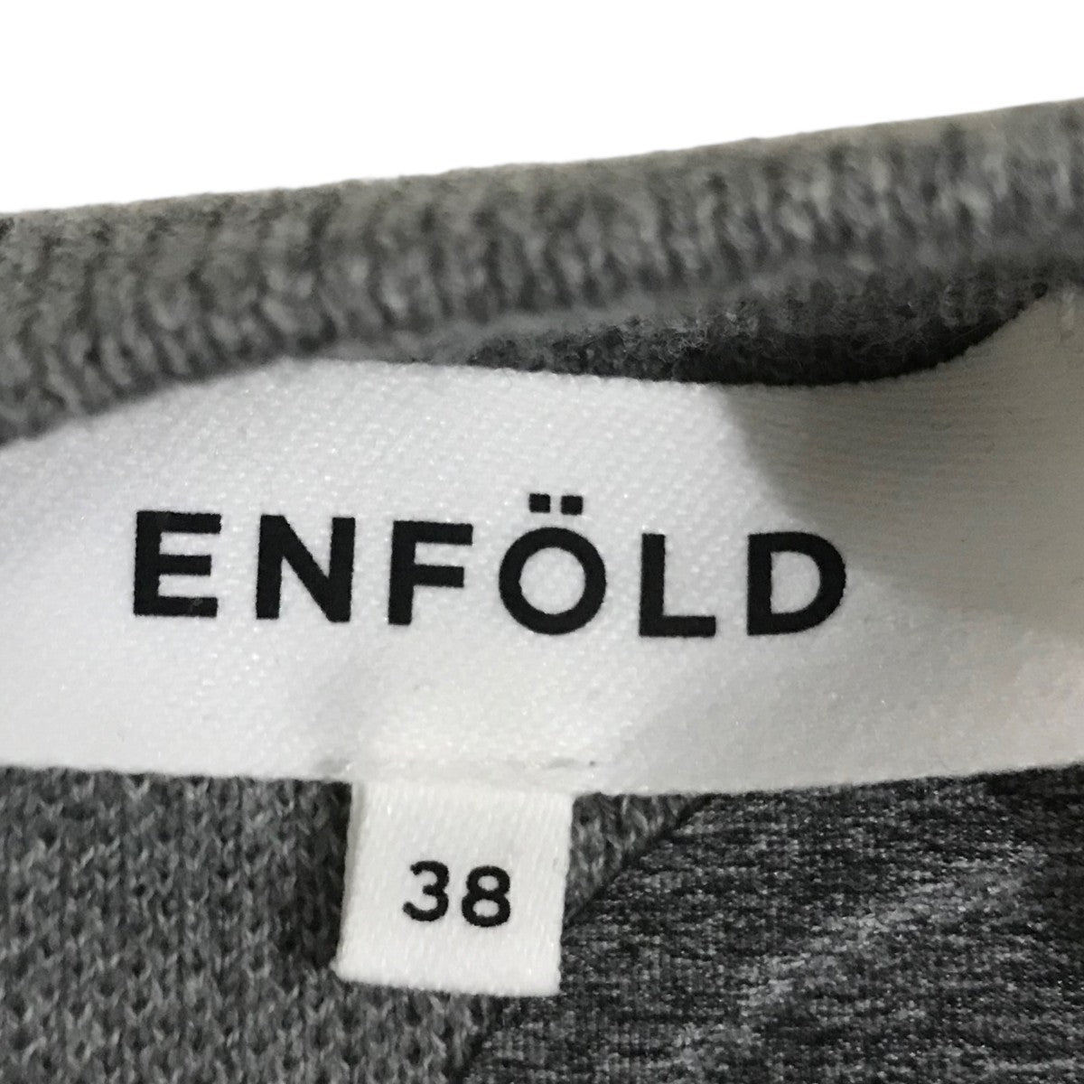 ENFOLD(エンフォルド) 【O EMBOSS CROPPED PULLOVER】エンボス加工
