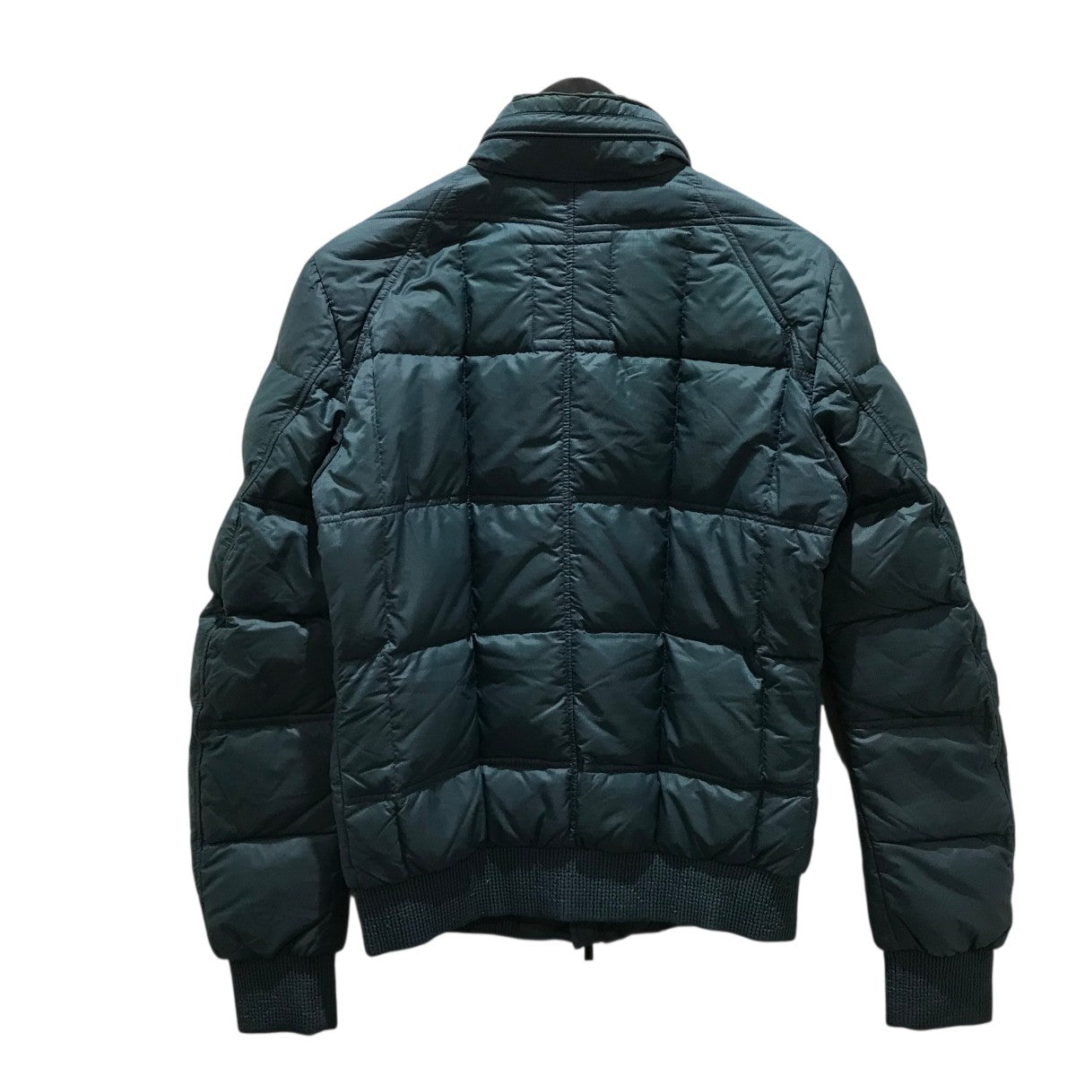 FENDI ダウンジャケットFW0439 古着・中古-2枚目のアイテム画像