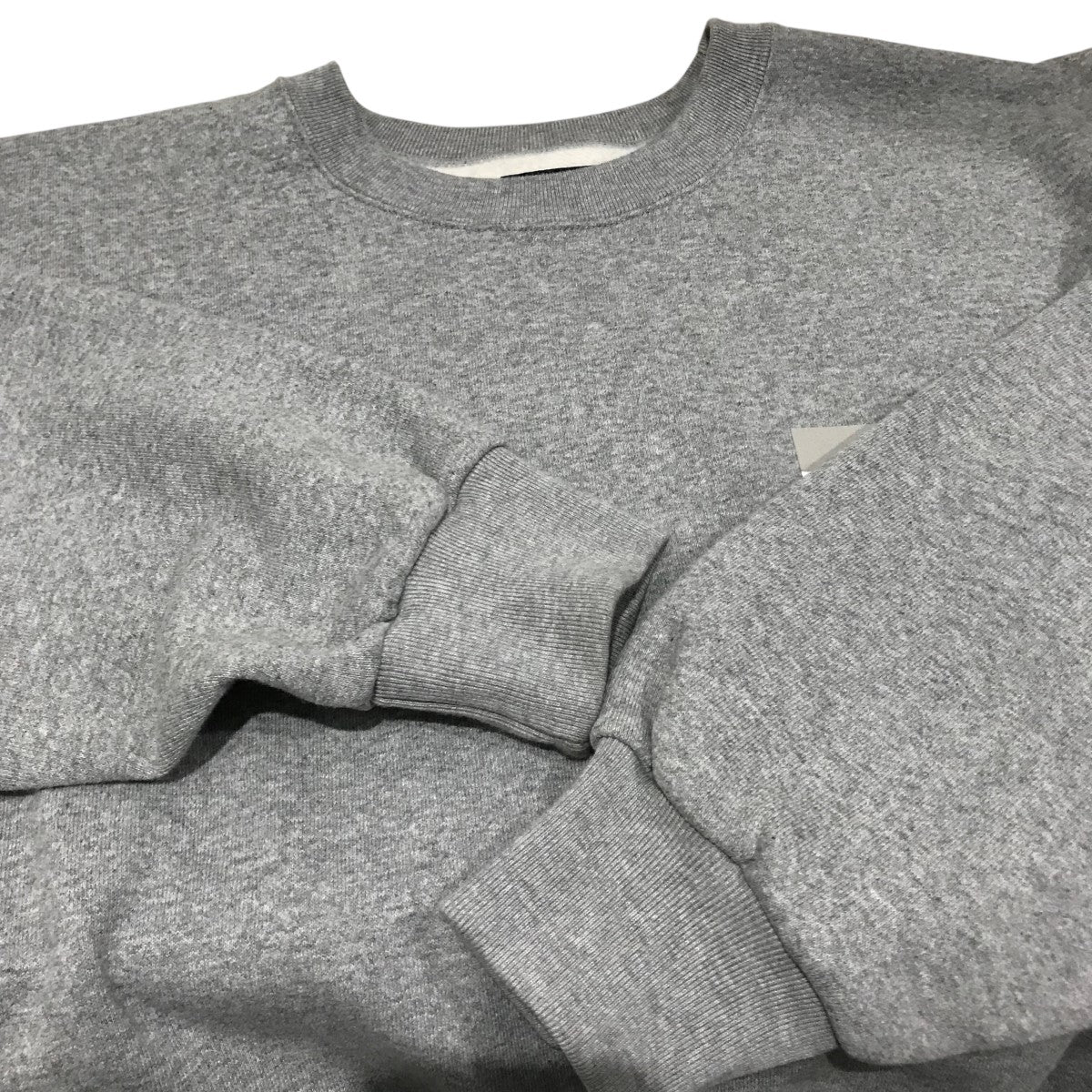 クルーネックスウェット