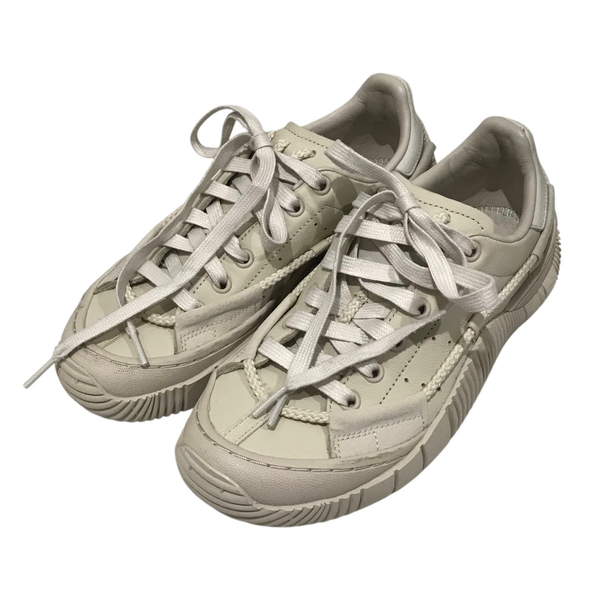 ローカットスニーカーGW6759