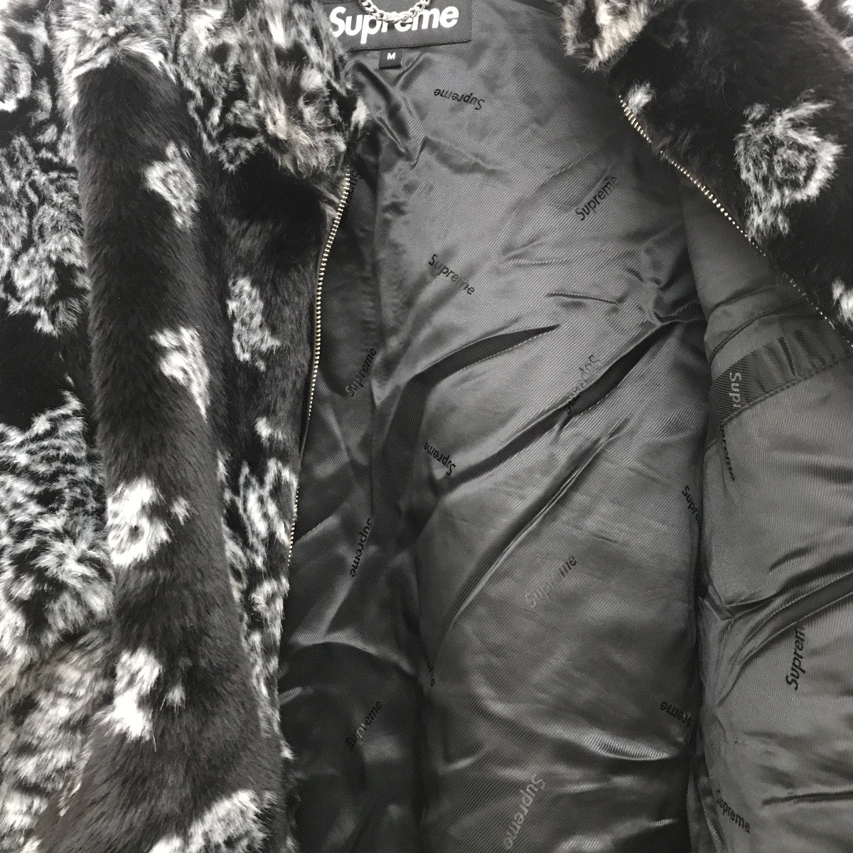 Supreme(シュプリーム) バンダナフェイクファーボンバー